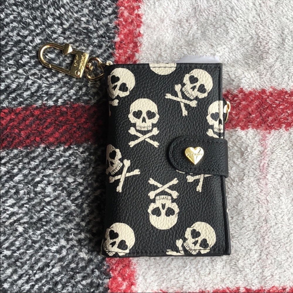 Betsey Johnson skull bag and wallet set - Picture 4 of 4